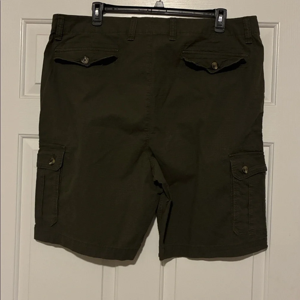 🆕 New Listing! Old Navy Dark Green Cargo Shorts